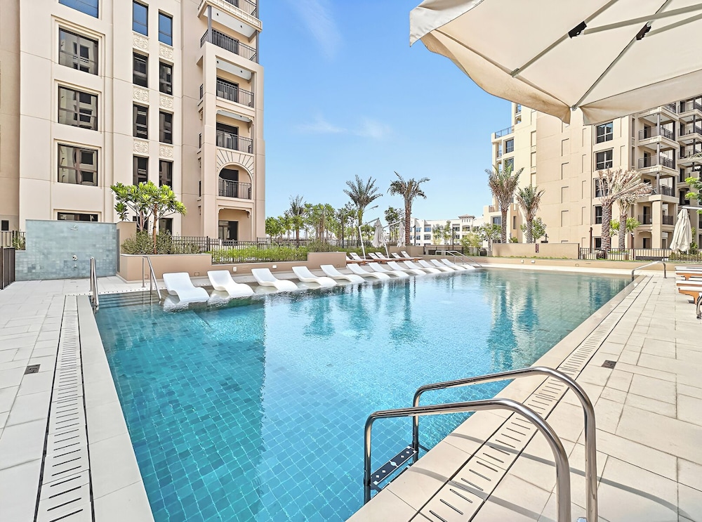 Stylish 1BR with Burj Al Arab View