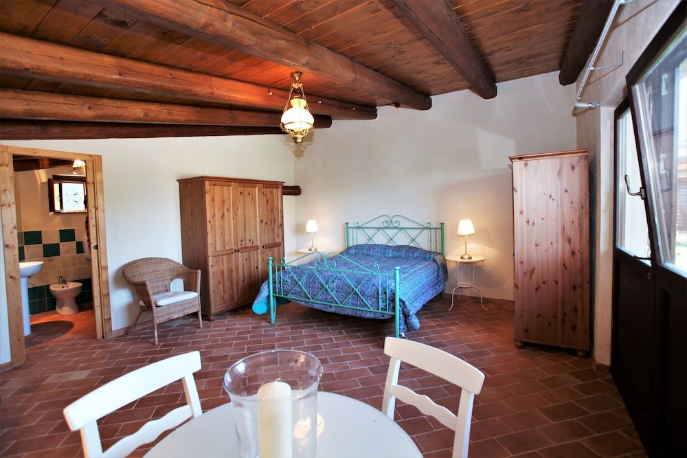 Elegant Villa in Montecosaro Italy with Hot Tub view 5