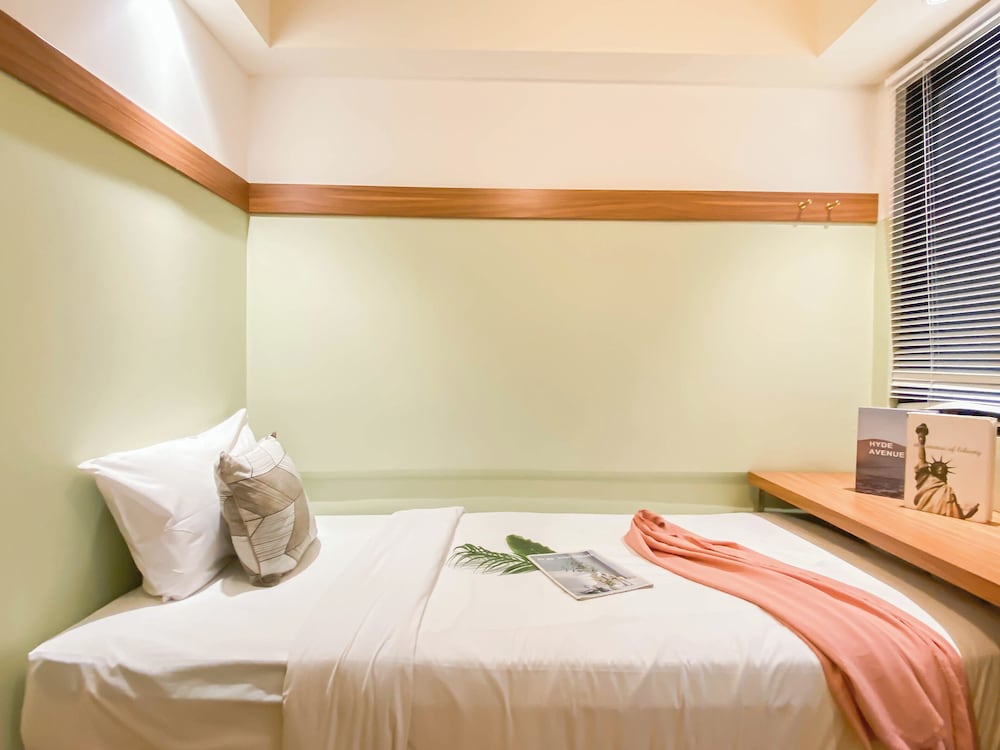 Homey And Comfort Living 2Br At Meikarta Apartment