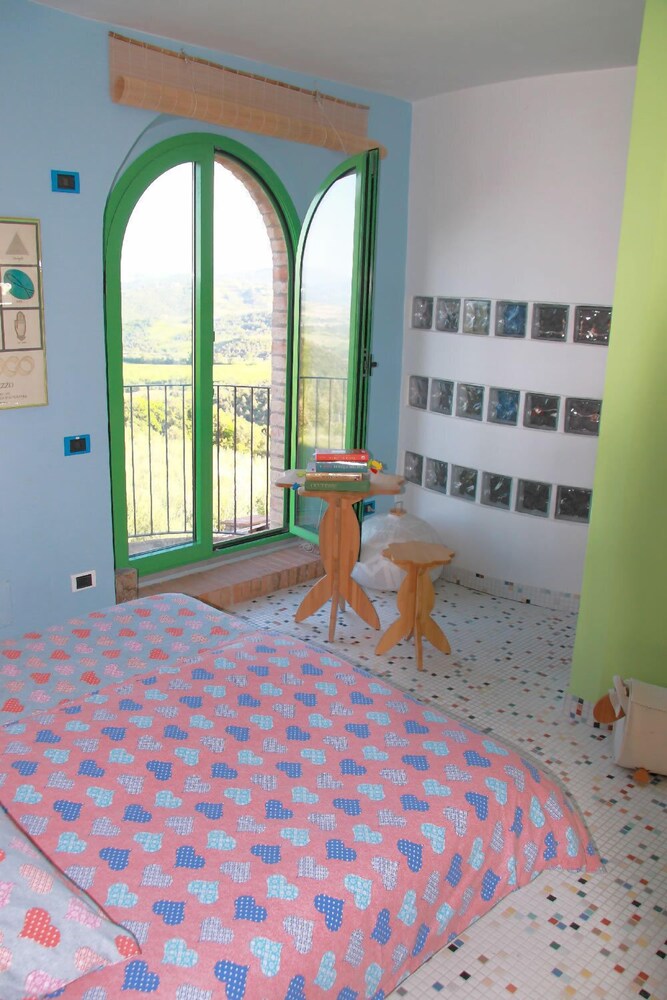Photo 9
