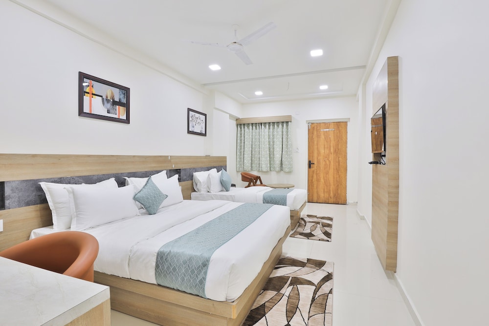 Hotel SR Radhey