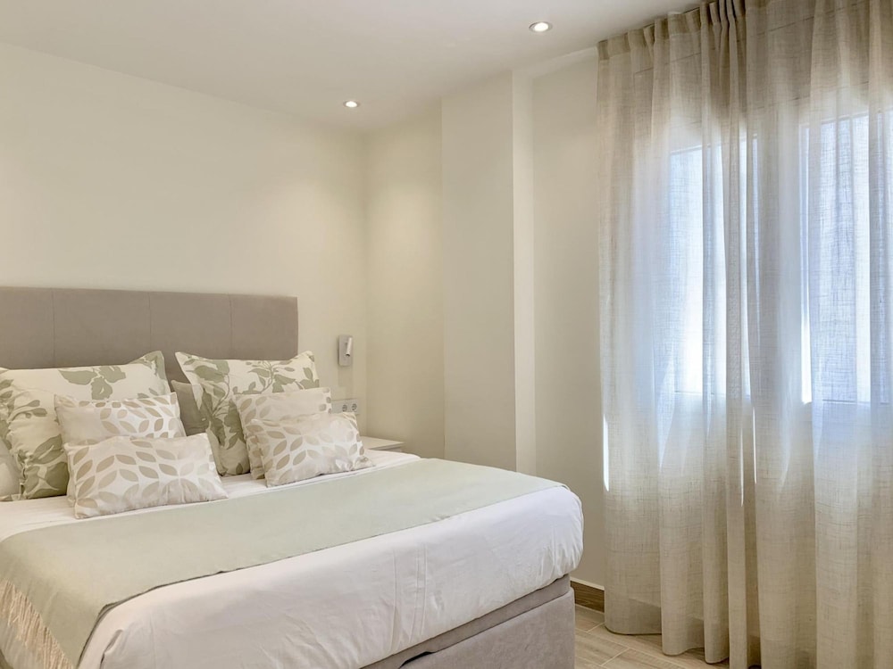 Sitges Spaces Oasis Suites