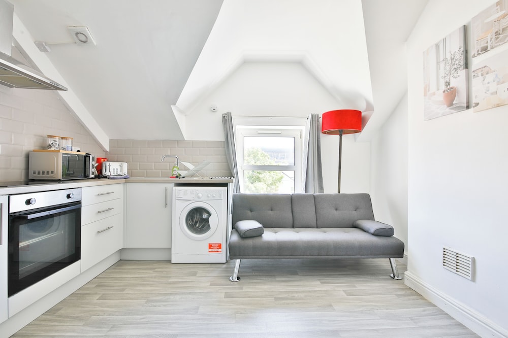 1 Bed Flat Near Cardiff City Centre