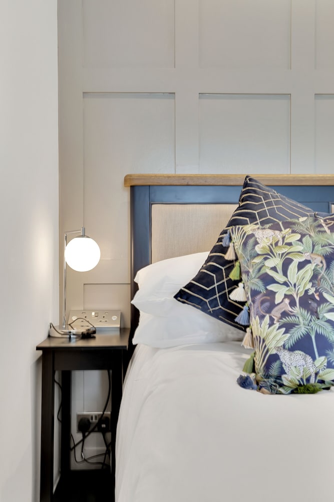 2 Bed - Hoe Heights by Smart Welcomes