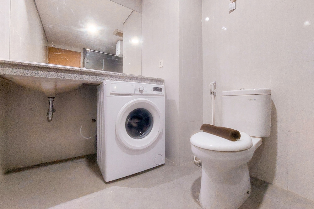 Modern Look And Comfy Studio Apartment At One Narita Residence