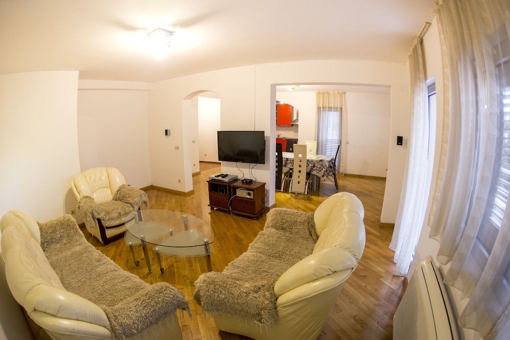 SMS Apartments