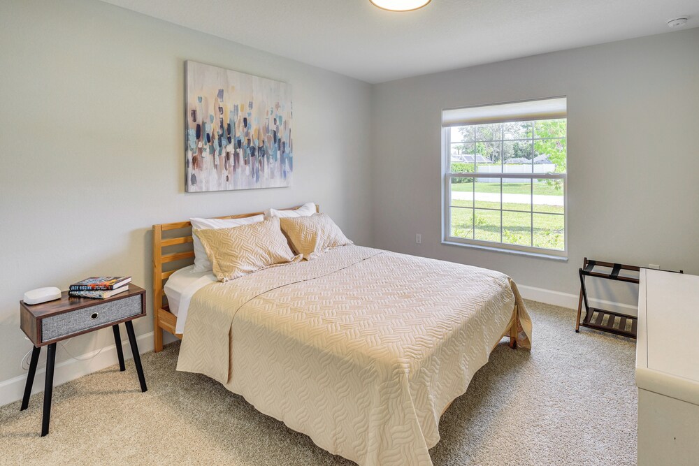 Newly Built Golf Course Home in Palm Coast!