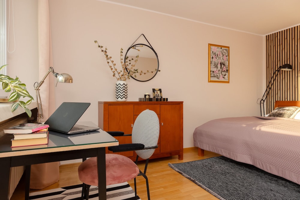 Saska Kępa Apartment by Renters view 5