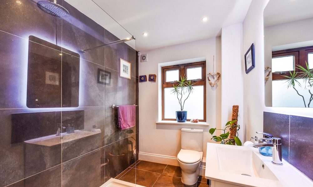 Worthing Vacations - The Enclave - Property Image 17