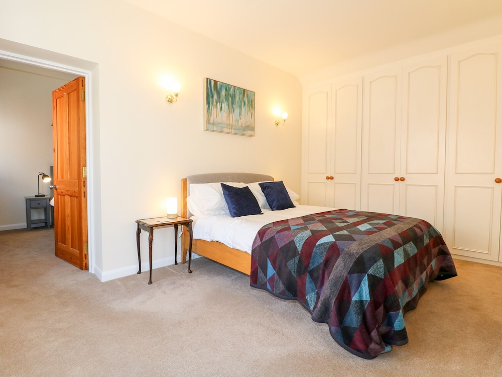 Elm Tree Cottage