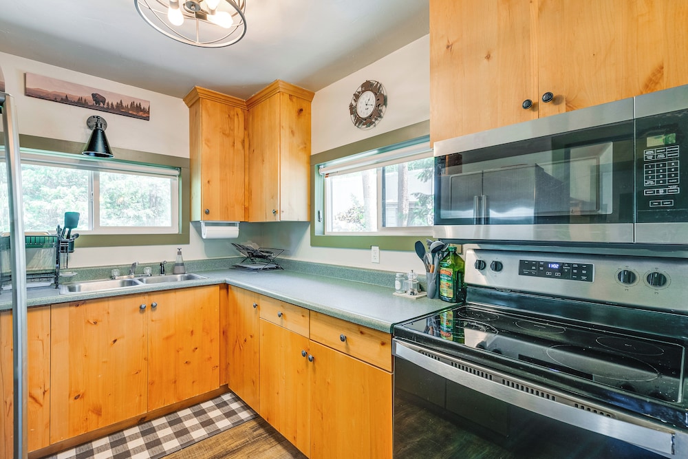 Lake Access, Mtn Views: 'cooks Cabin' in Kamas!
