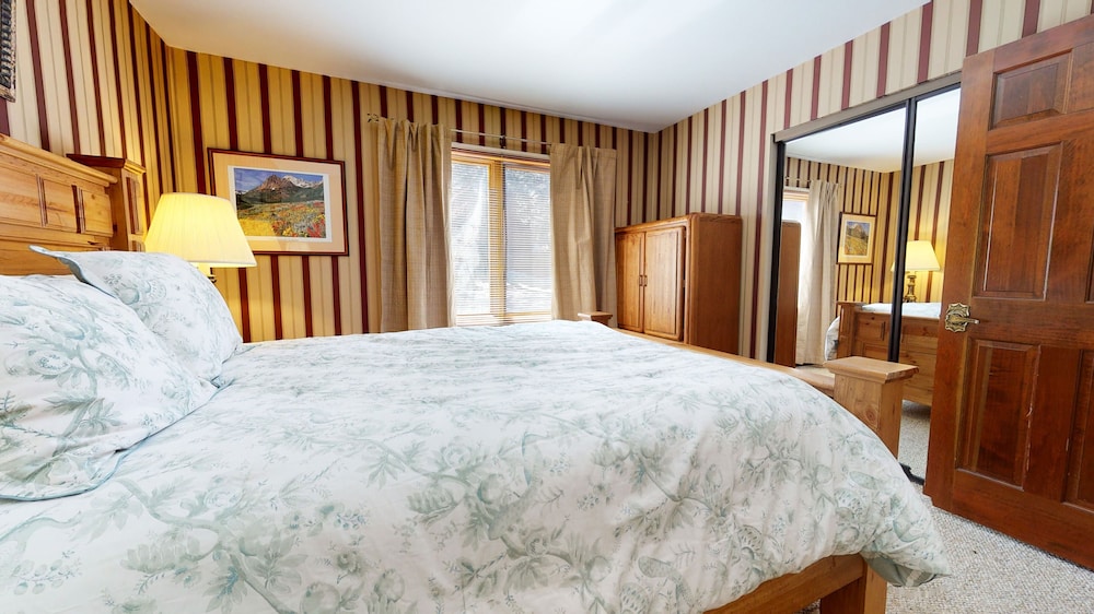 Winterset Woodland - Near Hike & Bike Trails! view 5