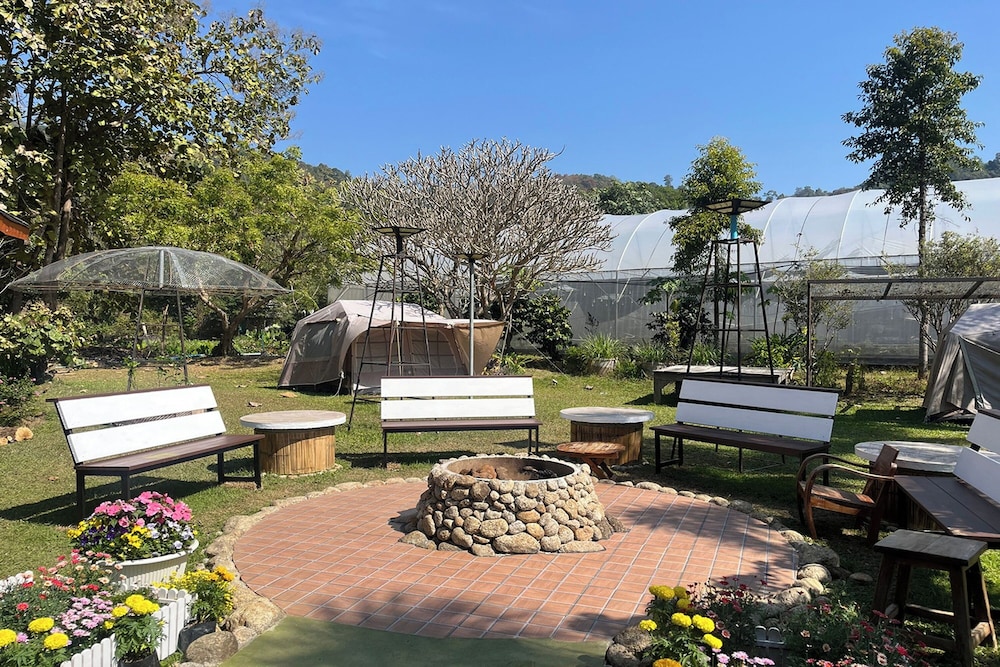 Tung Lakorn Farm