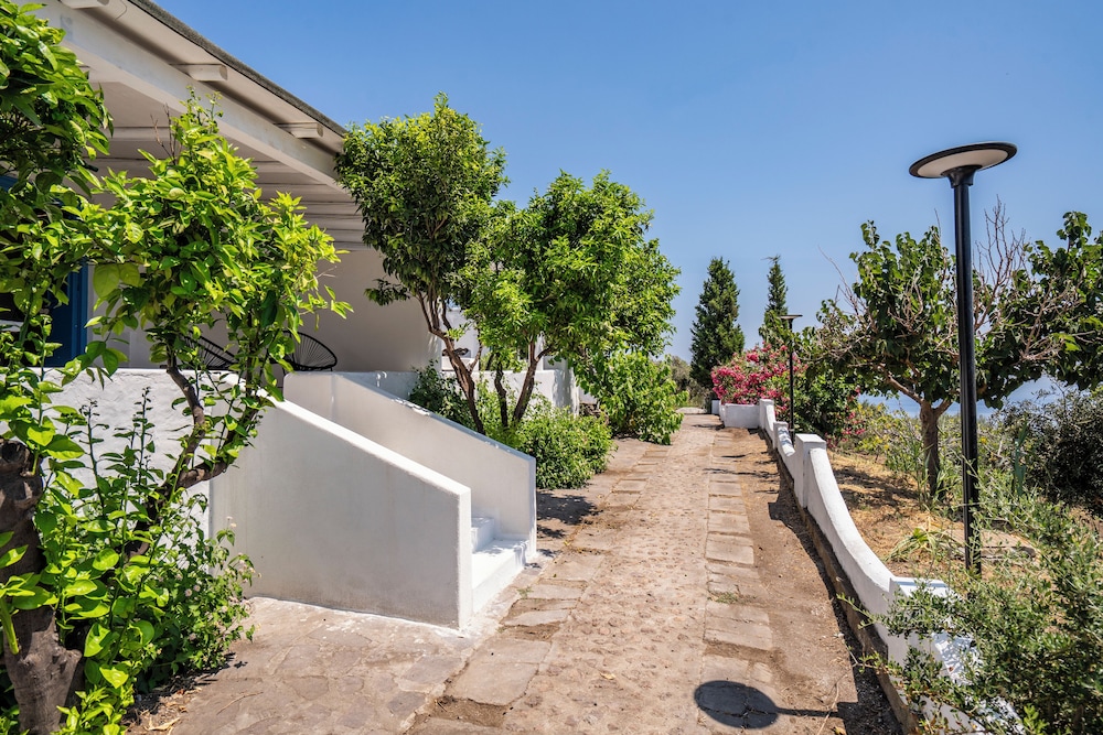 Borgo del Cannitello Romantic Resort