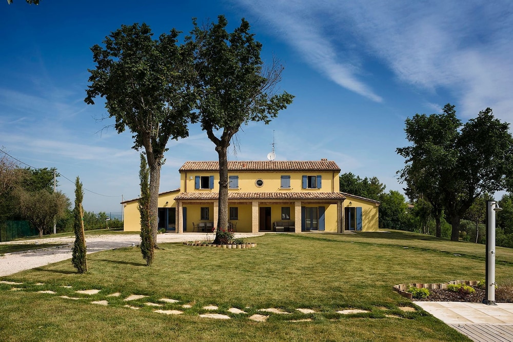 Villa Elettra 12 2 by Marche Holiday Villas