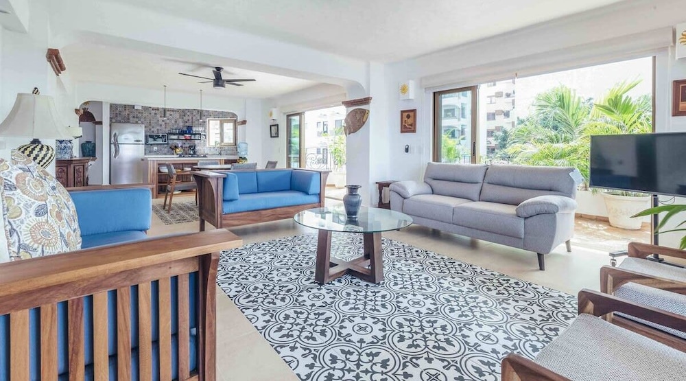 Ocean View 2Br Condo-balcony-beach-pool - 214