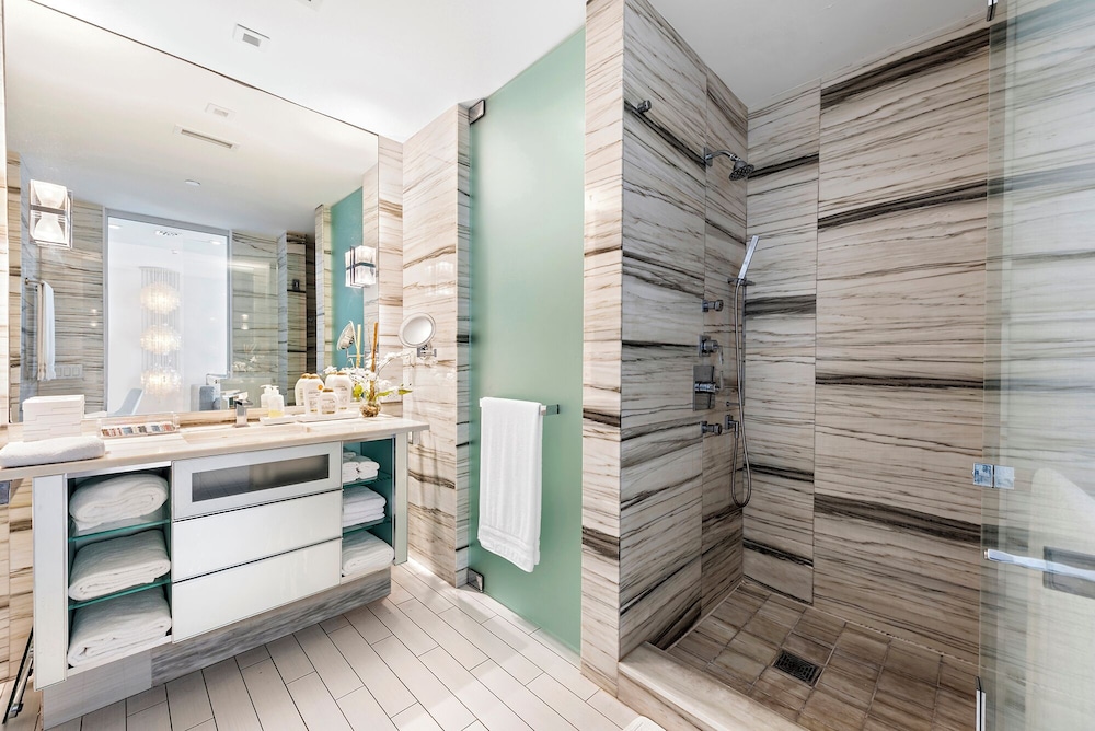 Luxury Vacation Rentals in South Beach by LRMB