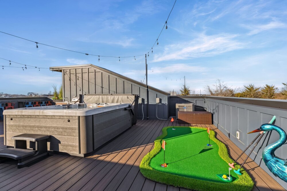 Two Homes Hot Tub Rooftop Deck in Nashville