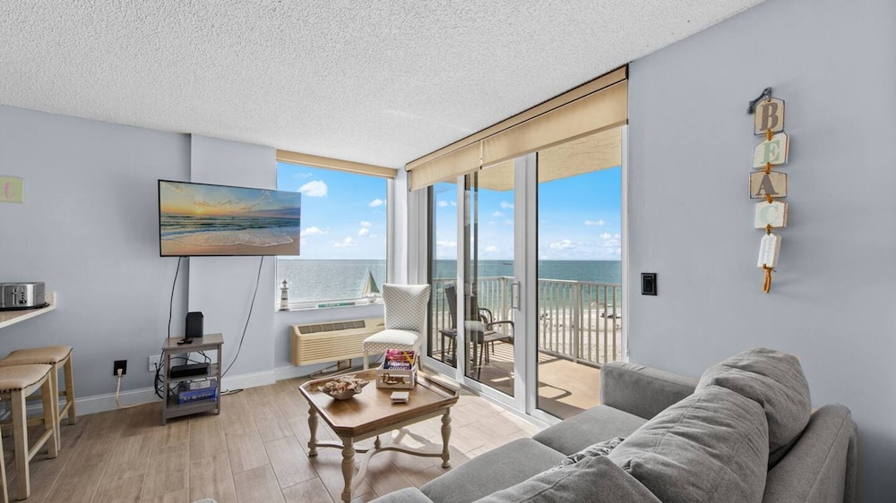Oceanfront Views Balcony Sunsets