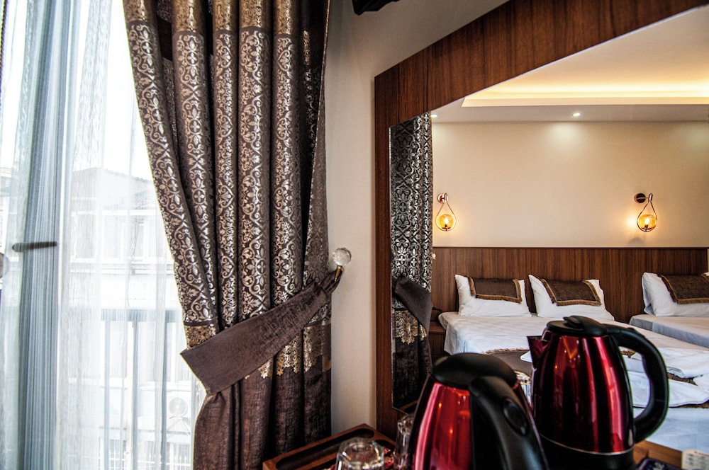 By Historial Hotel - Image 51