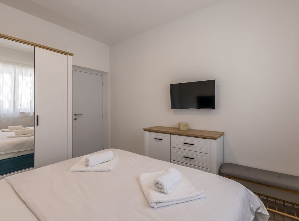 Adriatic Island Sea View Apartments