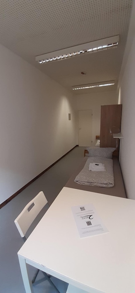 2-Rent Group Hostel Zimmer&Apartments GKP2