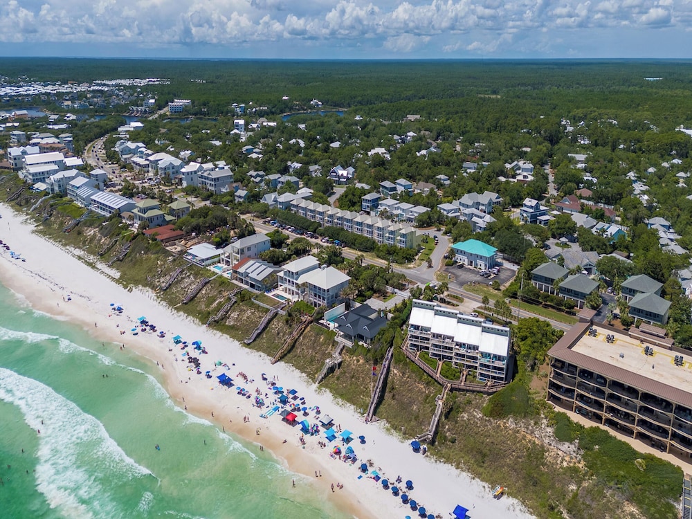 Sunset On Seabreeze by Southern Vacation Rentals
