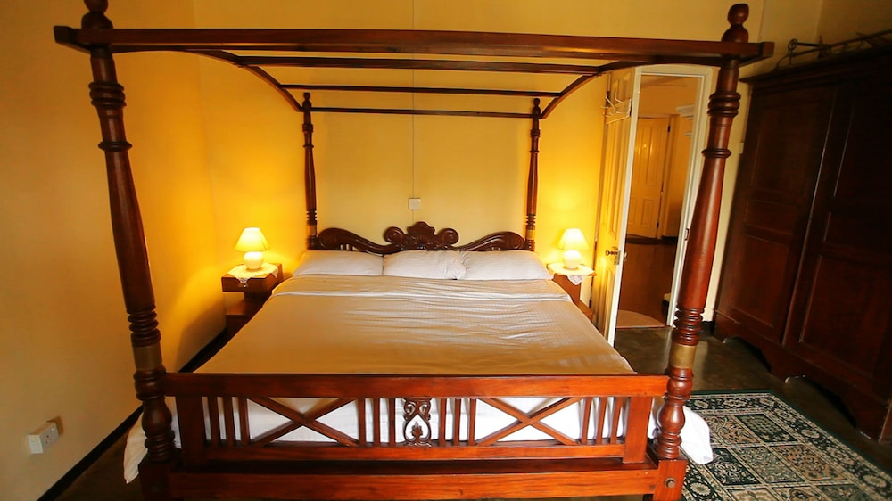 Senani Colonial Holiday Bungalow