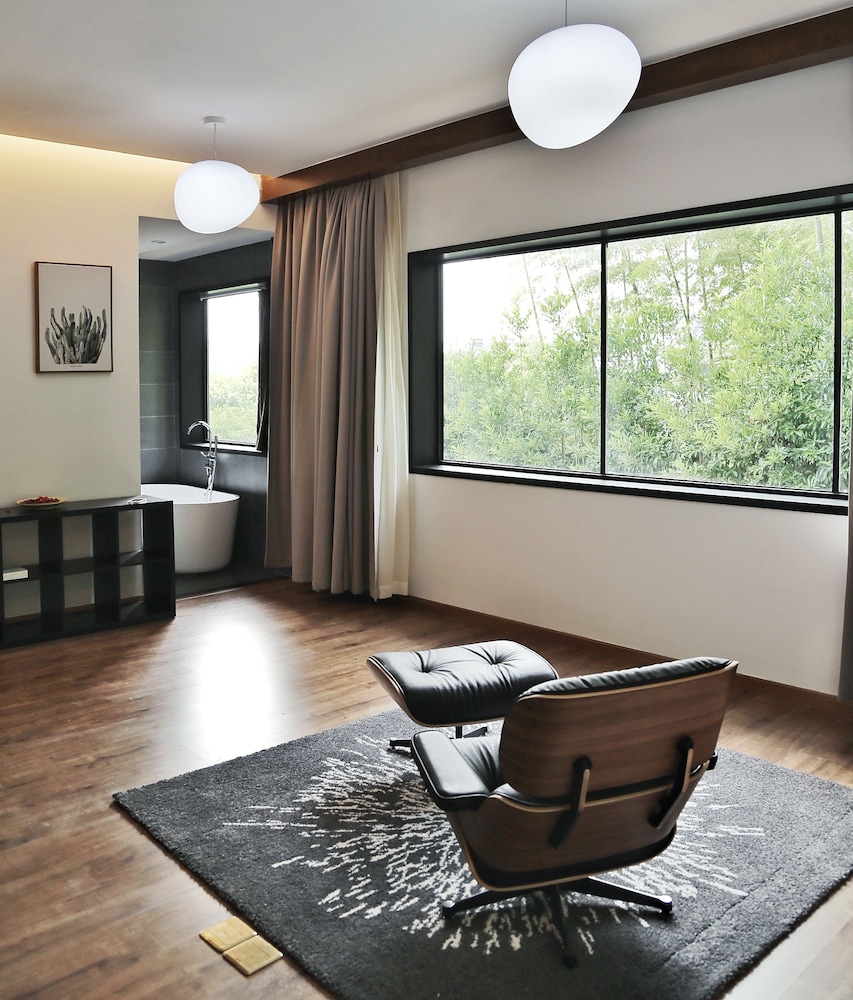 GoNative Boutique House Bamboo Whisper