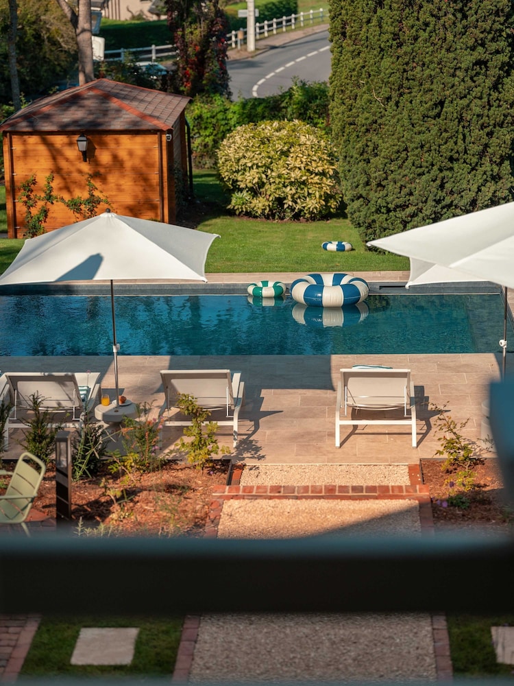 Villa des Reves Luxury in Villers Pool Jacuzzi Padel Court Close to Deauville