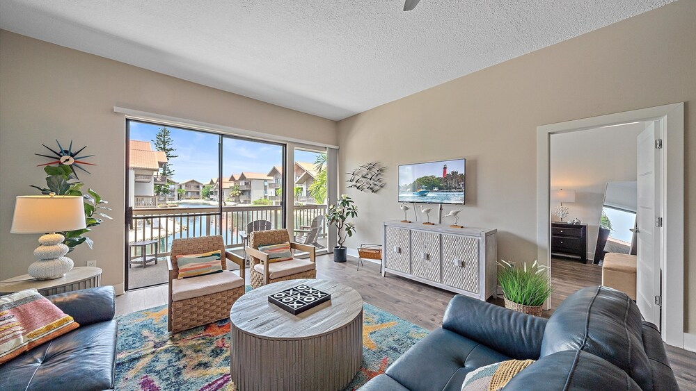 Siesta Beach Retreat 2 Bedroom Townhouse
