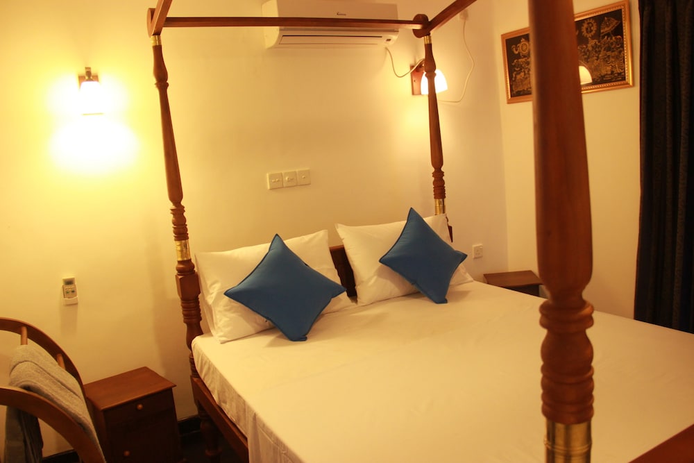 Sooriya Sewana Guest House view 5