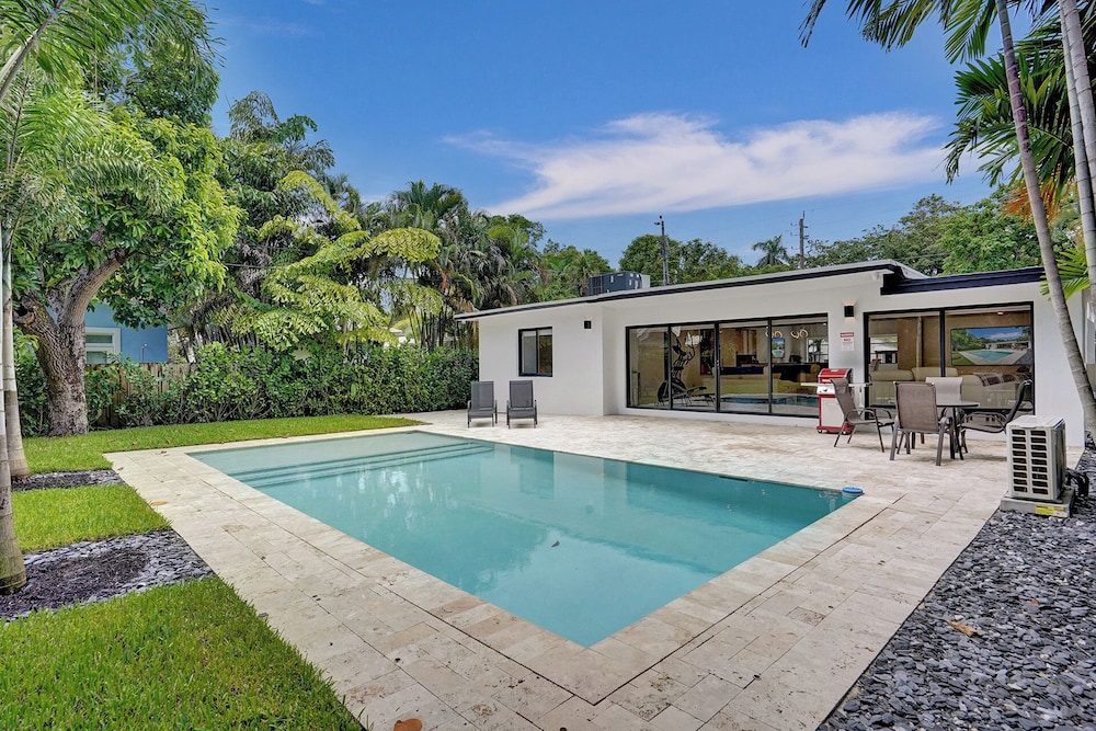 Hibiscus House