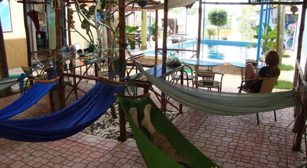 Oasis Hotel