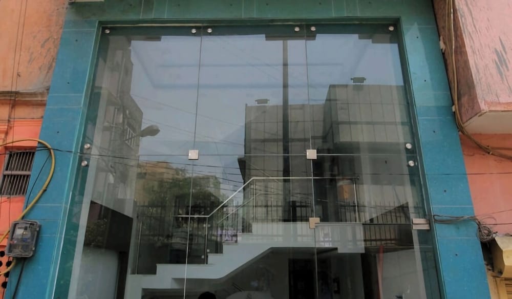Hotel A-10 International