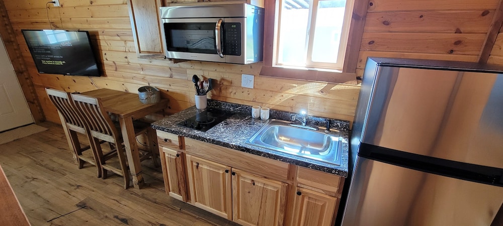 Stateline Cabins  RV - Property Image 1