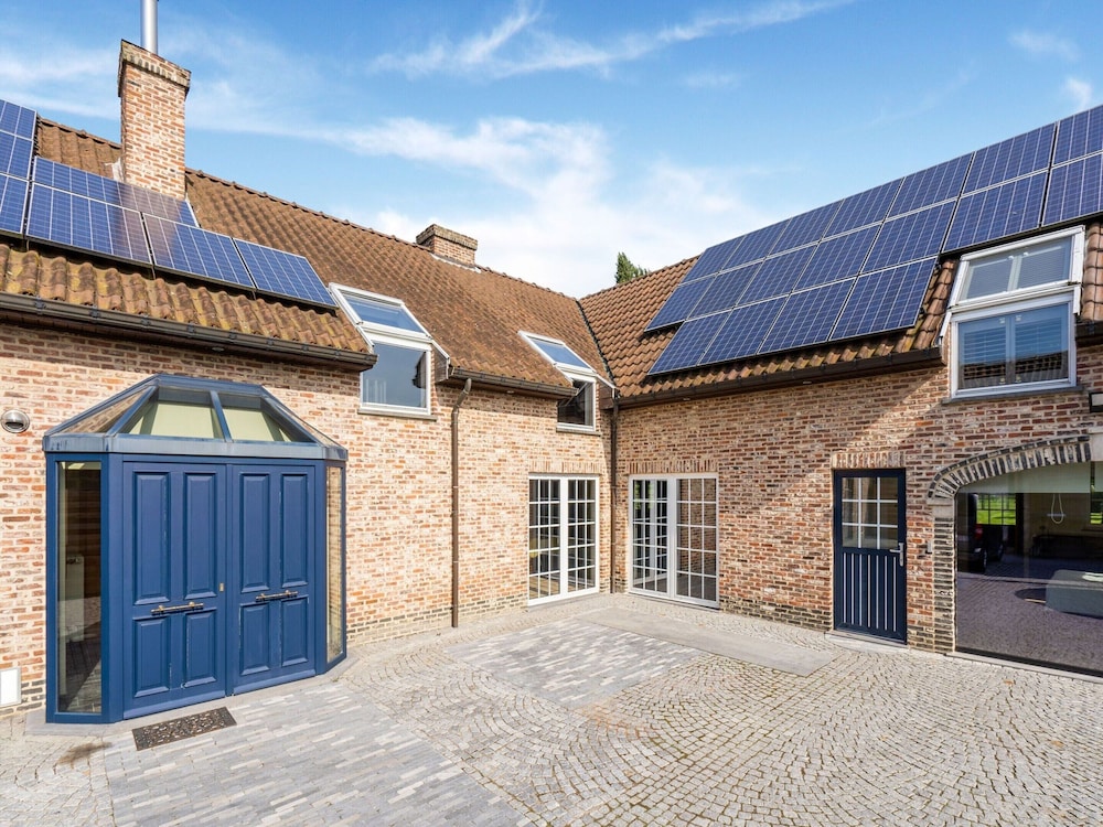 Alken Farm Stay With Terrace