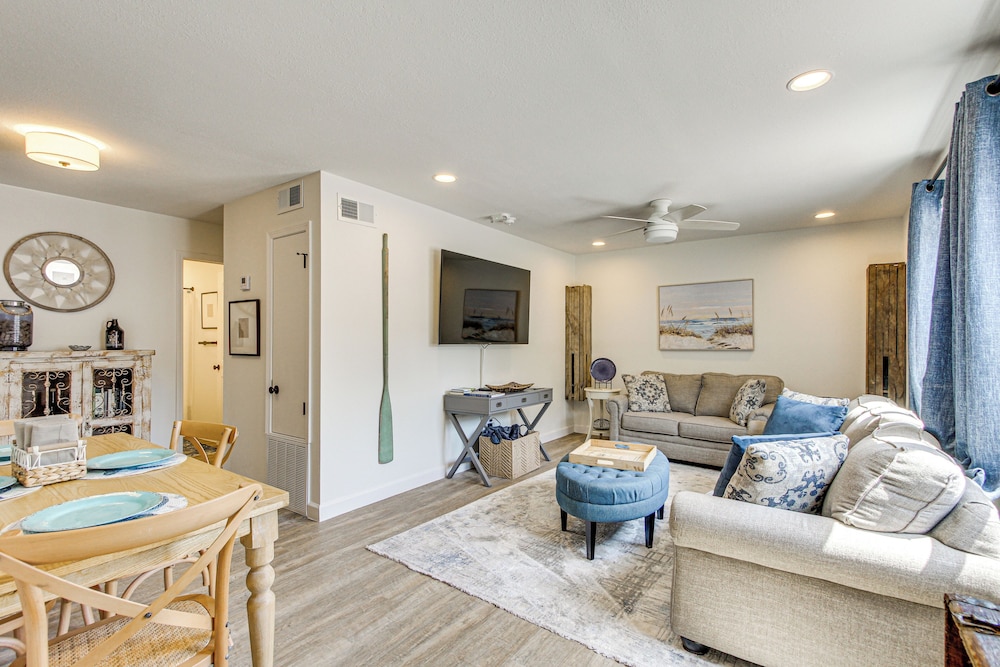 Walk to Ocean Springs Beach: Condo w/ Pool!