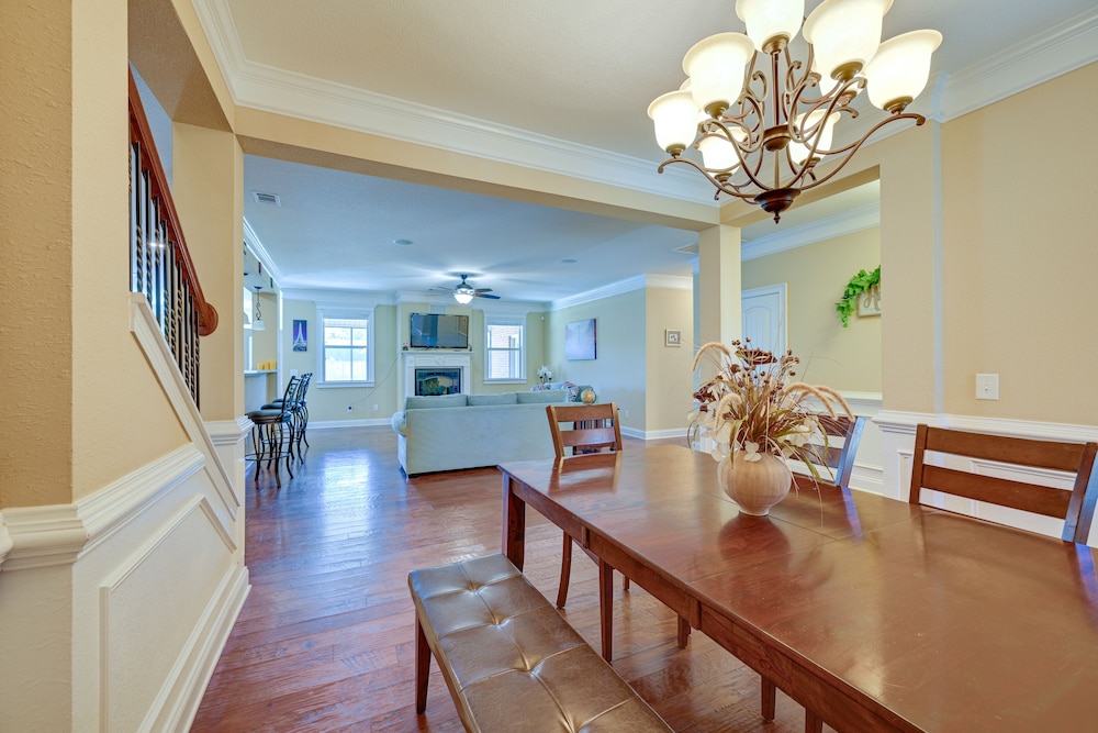 Spacious Kathleen Vacation Rental w/ Fireplace
