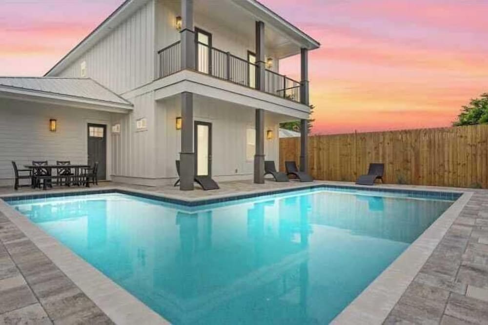 Wanderlust by Avantstay Walk to Beach + Pool New Construction