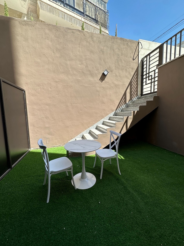 Charming Amman Apartment With Garden and Balcony