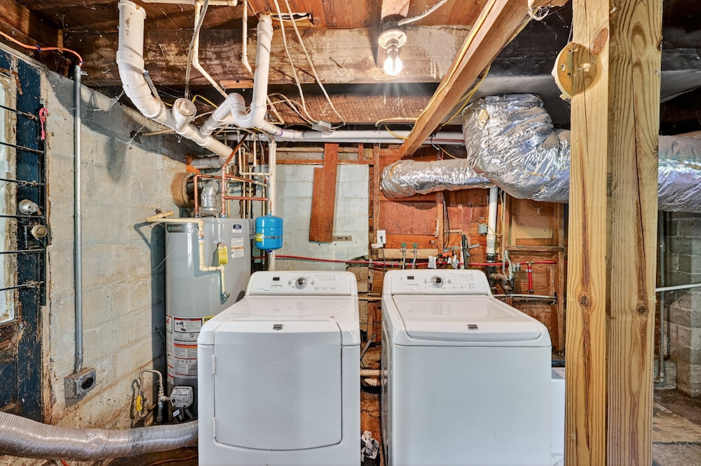 Historic Athens Home With Location & Comfort 3 Bedroom Home