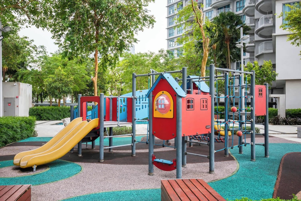 1BR Apt Puteri Harbour Legoland, Free parking