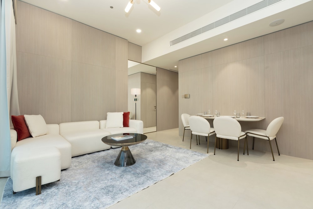 PVH - Sleek 1BR - Pearl House 1