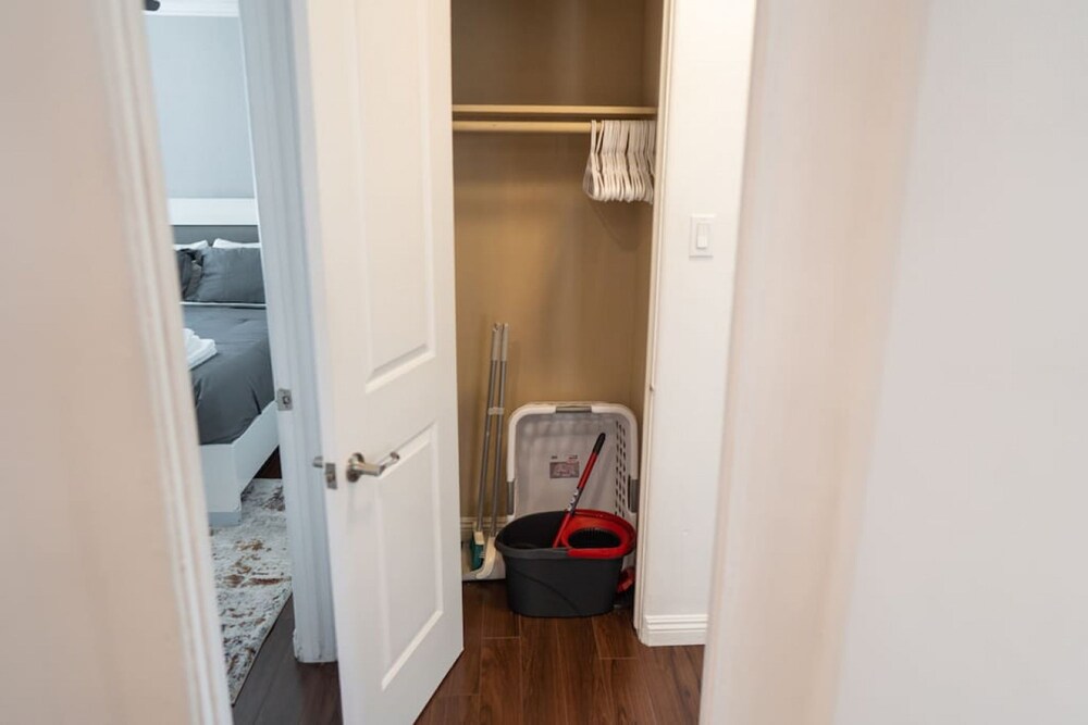 Tranquil 2BR Home in Beautiful Neighborhood P24