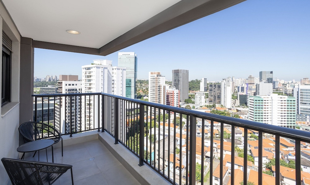 Expand Pinheiros
