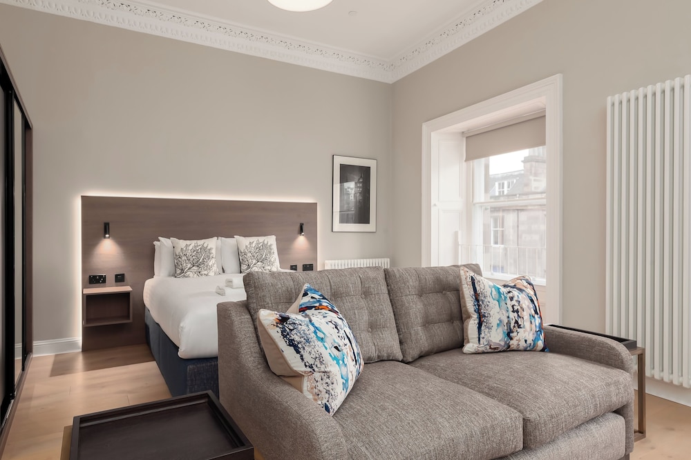 Destiny Scotland George IV Apartments