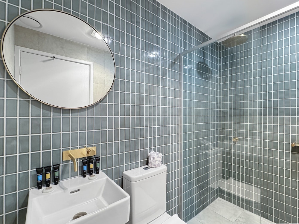 Deluxe 3-bed Unit With Views