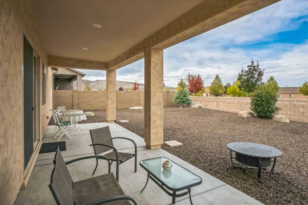 Cozy Granville Retreat W/ Modern Amenities 3 Bedroom Home