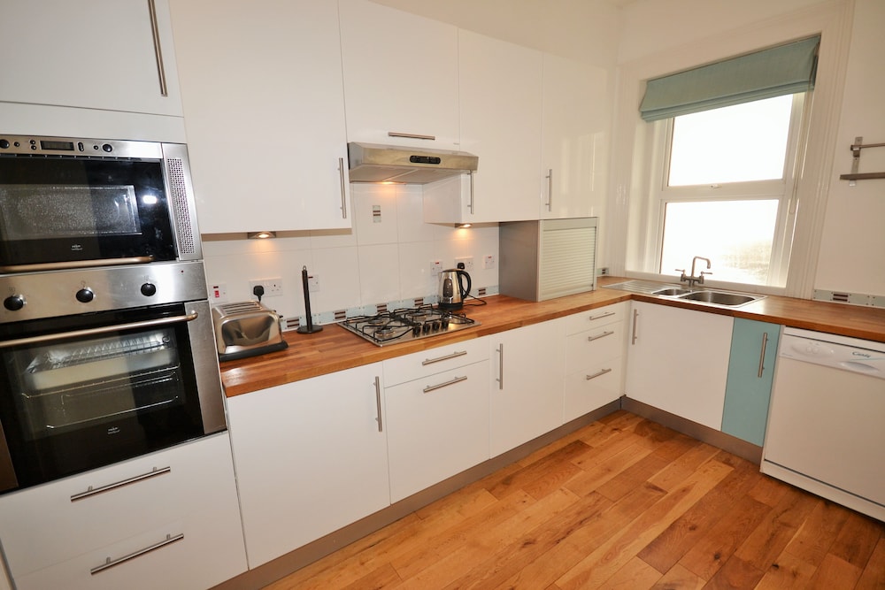 4 Roslyn House view 3